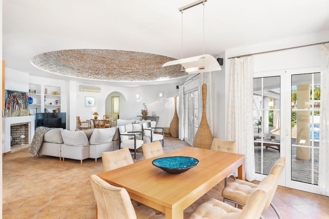 Villa Dome By Ocvillas อัลบูเฟรา ภายนอก รูปภาพ